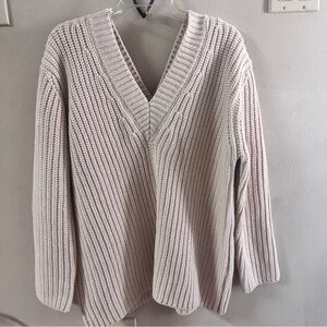 Zara v neck knit sweater